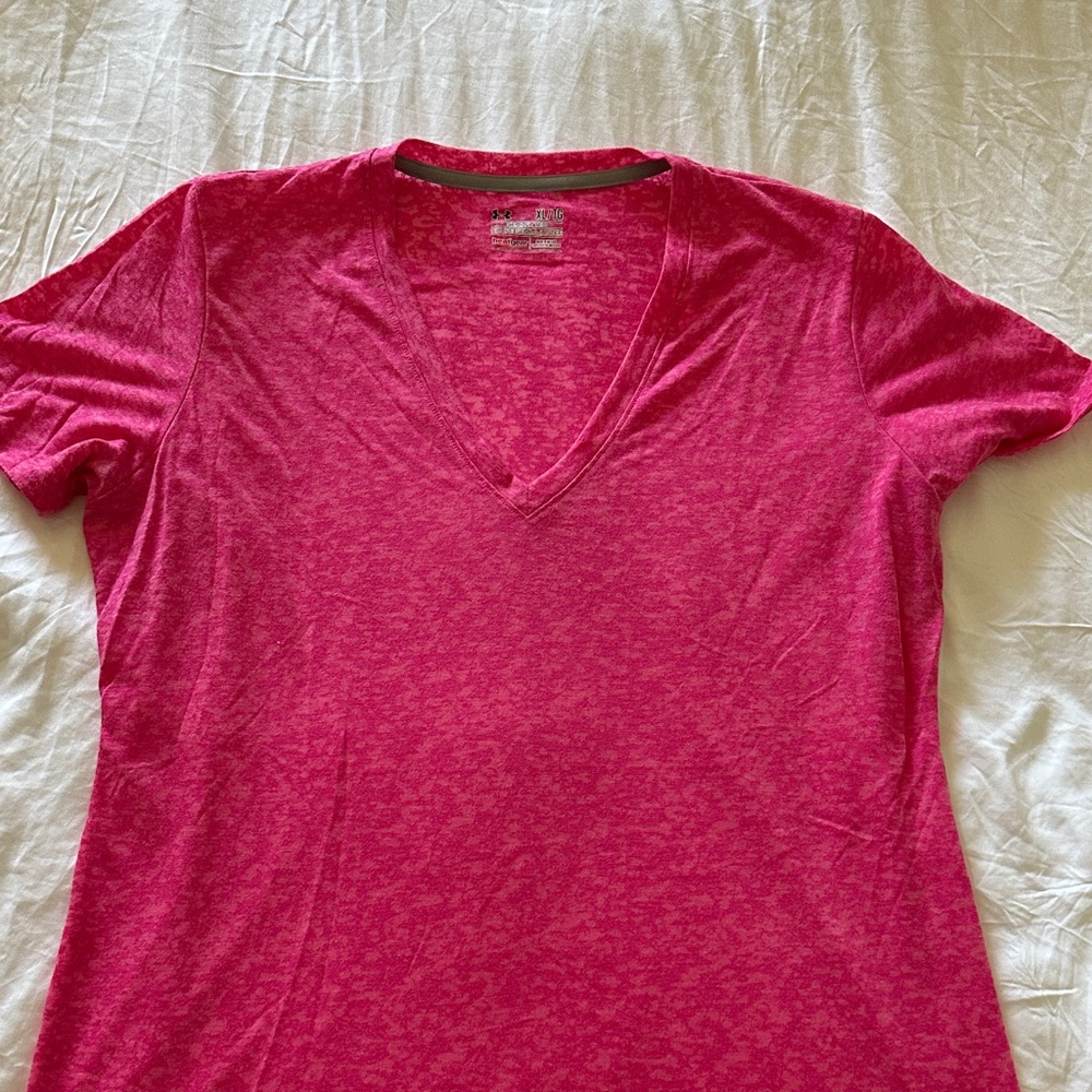 Under Amour Women's Pink V-Neck Top